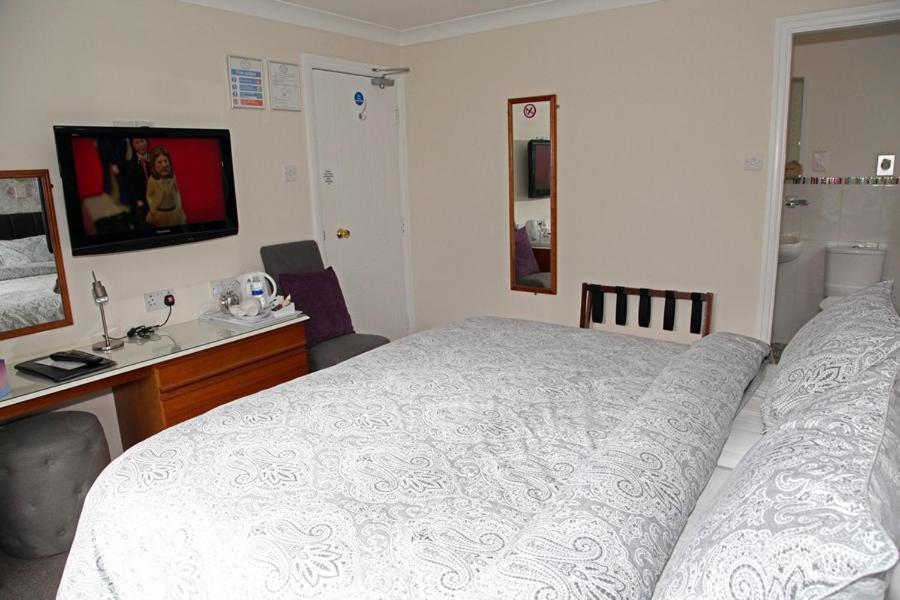 The Hinton Guest House Нътсфорд Екстериор снимка
