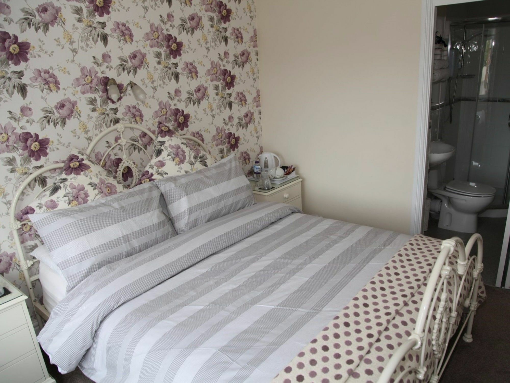 The Hinton Guest House Нътсфорд Екстериор снимка