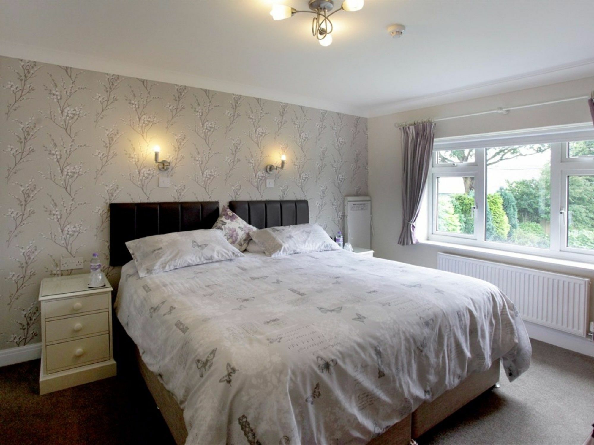 The Hinton Guest House Нътсфорд Екстериор снимка